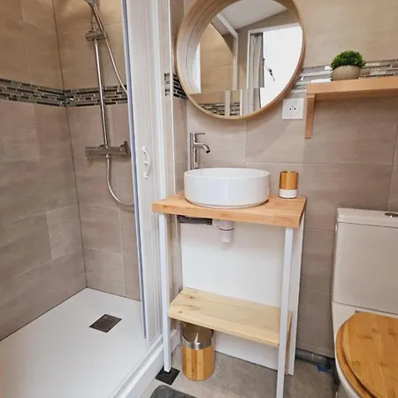 Maison Renovee, Centre